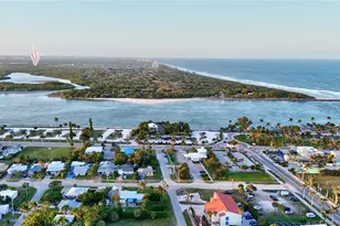 2408 Harbour Cove Dr, Hutchinson Island, FL 34949 - Photo 5