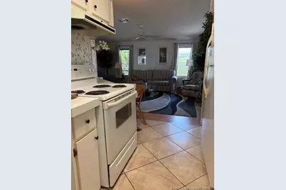 7061 SE Birchwood Lane, Stuart, FL 34997 - Photo 7