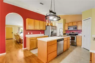 432 NW Raymond Ln, Port Saint Lucie, FL 34983 - Photo 9