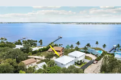 1023 NE Orange Avenue, Jensen Beach, FL 34957 - Photo 15