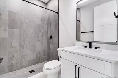 1023 NE Orange Avenue, Jensen Beach, FL 34957 - Photo 37