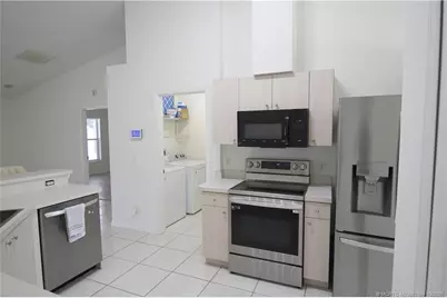 2077 SE Camden Street, Port Saint Lucie, FL 34952 - Photo 7