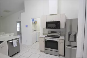 2077 SE Camden St, Port Saint Lucie, FL 34952 - Photo 7