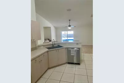 2077 SE Camden Street, Port Saint Lucie, FL 34952 - Photo 9