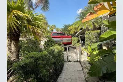 413 NW Chipshot Lane, Port Saint Lucie, FL 34986 - Photo 3