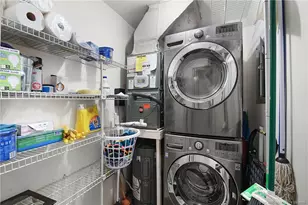 2950 SE Ocean Blvd, Stuart, FL 34996 - Photo 9