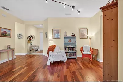 548 NE Canoe Park Circle, Port Saint Lucie, FL 34983 - Photo 7