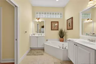548 NE Canoe Park Cir, Port Saint Lucie, FL 34983 - Photo 23
