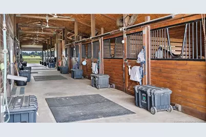 13700 SW Groveside Drive, Stuart, FL 34956 - Photo 7