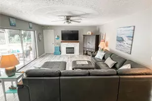 434 NE Acacia Pl, Jensen Beach, FL 34957 - Photo 7