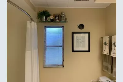 6450 Birch Lane, Lantana, FL 33462 - Photo 17