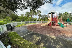 10725 SW Hartwick Dr, Port Saint Lucie, FL 34987 - Photo 37