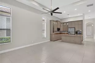 600 SE Fascino Cir, Port Saint Lucie, FL 34984 - Photo 9