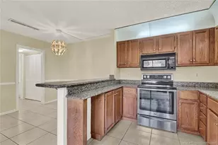 1458 N Lawnwood Cir, Fort Pierce, FL 34950 - Photo 15