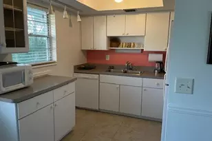 2929 SE Ocean Blvd, Stuart, FL 34996 - Photo 11