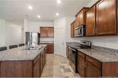 10558 SW Toren Way, Port Saint Lucie, FL 34987 - Photo 5