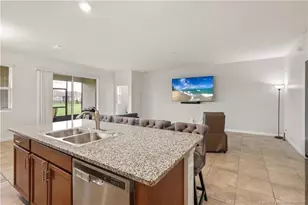 10558 SW Toren Wy, Port Saint Lucie, FL 34987 - Photo 25