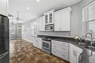 107 Pepper Ln, Jensen Beach, FL 34957 - Photo 9