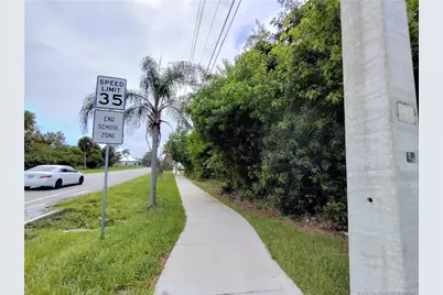 5470 SE Ebbtide Avenue, Stuart, FL 34997 - Photo 11