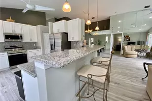 3198 SE Carrick Green Ct, Port Saint Lucie, FL 34952 - Photo 9