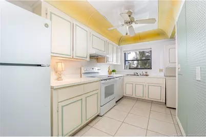3901 SE Saint Lucie Boulevard #B14, Stuart, FL 34997 - Photo 13