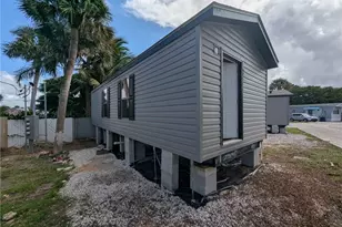 2423 NE Palm Ave, Jensen Beach, FL 34957 - Photo 17