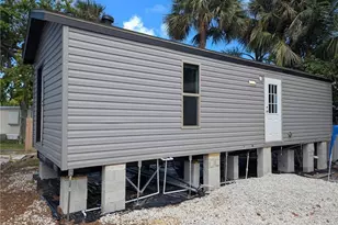 2423 NE Palm Ave, Jensen Beach, FL 34957 - Photo 13