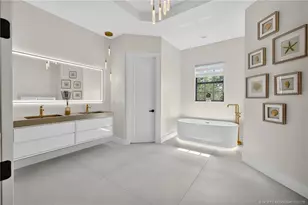 5214 SW Pomegranate Way, Palm City, FL 34990 - Photo 13