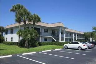 1290 SE Parkview Pl, Stuart, FL 34994 - Photo 3