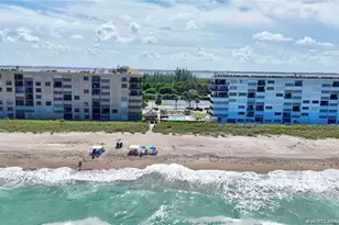 10200 S Ocean Dr, Jensen Beach, FL 34957 - Photo 71