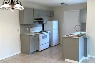 402 S 14th St, Fort Pierce, FL 34950 - Photo 3