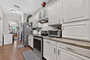 5121 NW Wisk Fern Cir, Port Saint Lucie, FL 34986 - Photo 9