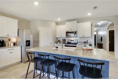 10730 SW Prato Way, Port Saint Lucie, FL 34987 - Photo 9