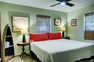 905 SE Flamingo Ave, Stuart, FL 34996 - Photo 17
