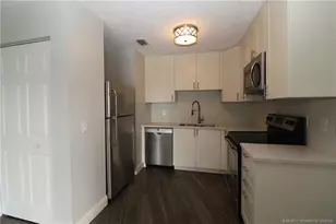 2083 NE Collins Cir, Jensen Beach, FL 34957 - Photo 9