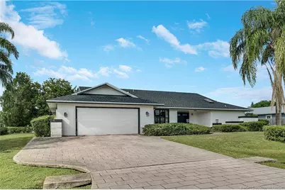 1692 SE Mariner Lane, Port Saint Lucie, FL 34983 - Photo 1