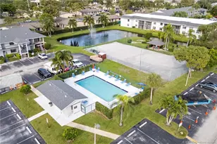 1210 SE Parkview Pl, Stuart, FL 34994 - Photo 33