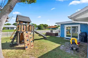 2932 SE Buccaneer Cir, Port Saint Lucie, FL 34952 - Photo 37