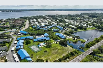 1421 NE 14th Court #Q20, Jensen Beach, FL 34957 - Photo 11