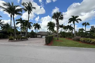 492 NW Boundary Dr, Port Saint Lucie, FL 34986 - Photo 1