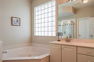 7007 SE Twin Oaks Cir, Stuart, FL 34997 - Photo 23