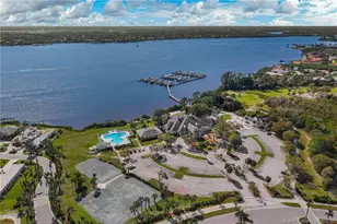 2227 SE Stonehaven Rd, Port Saint Lucie, FL 34952 - Photo 33