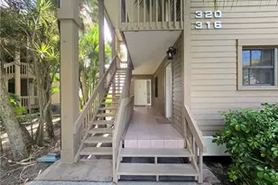 316 NE Edgewater Dr, Hutchinson Island, FL 34996 - Photo 1