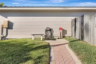 2001 Nettles Blvd, Jensen Beach, FL 34957 - Photo 33