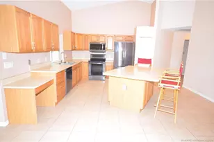 321 SE Cork Rd, Port Saint Lucie, FL 34984 - Photo 3