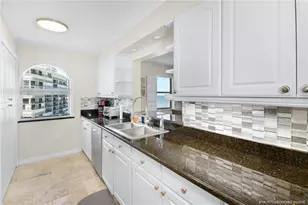 10044 S Ocean Dr, Jensen Beach, FL 34957 - Photo 9