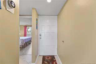 379 NE Tradewind Ln, Stuart, FL 34996 - Photo 7