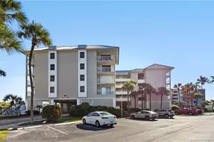 379 NE Tradewind Ln, Stuart, FL 34996 - Photo 3