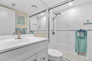 379 NE Tradewind Ln, Stuart, FL 34996 - Photo 23