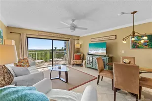 379 NE Tradewind Ln, Stuart, FL 34996 - Photo 9